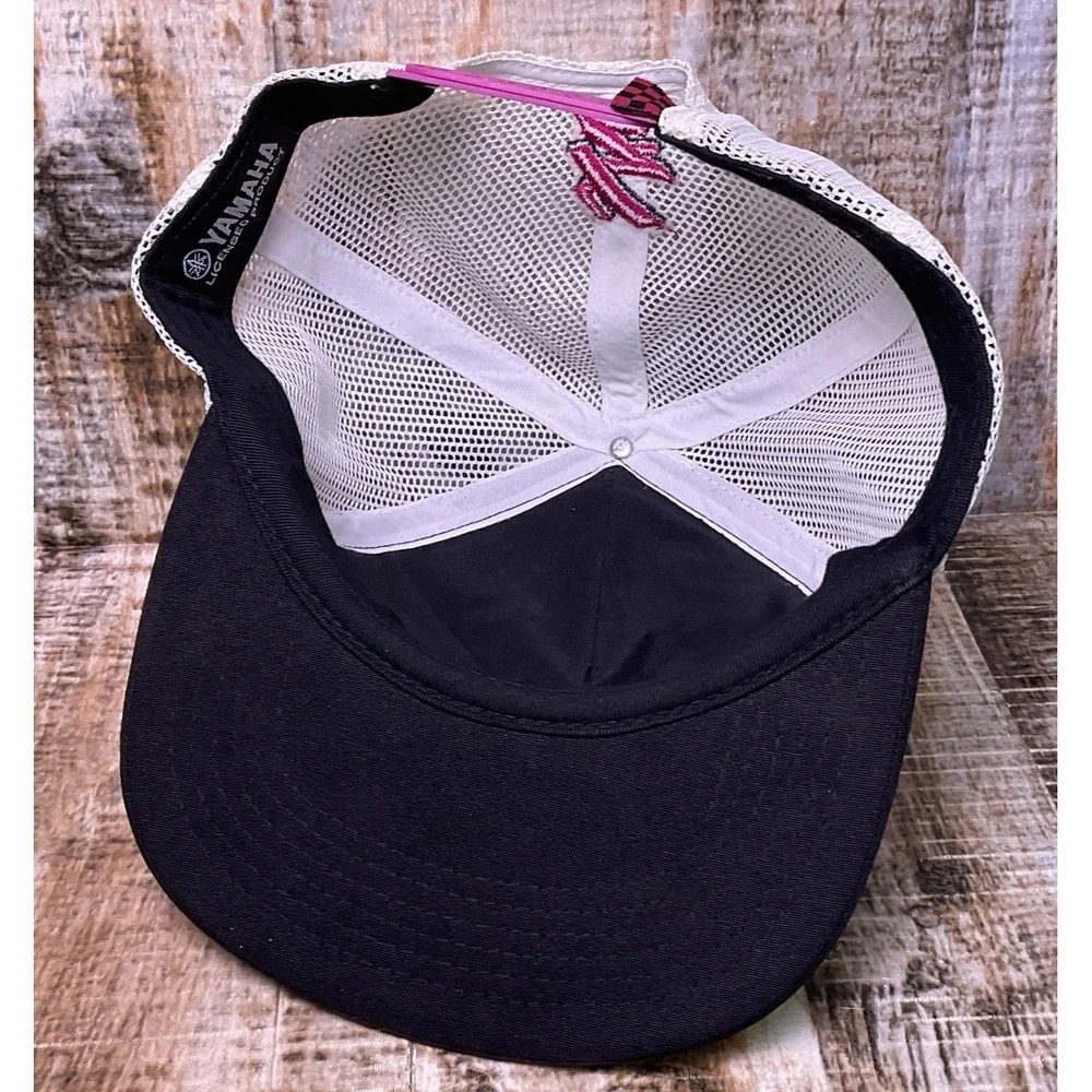 Yamah Graffiti SnapBack Trucker Hat Unisex